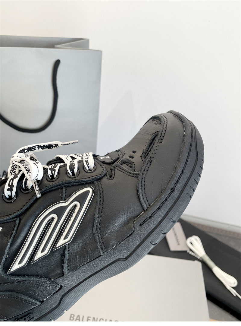 Balenciaga 발렌시아가 햄튼스 원-아웃 스니커즈 레플리카 16번 이미지 - 신발 | 세미샵 레플리카 사이트