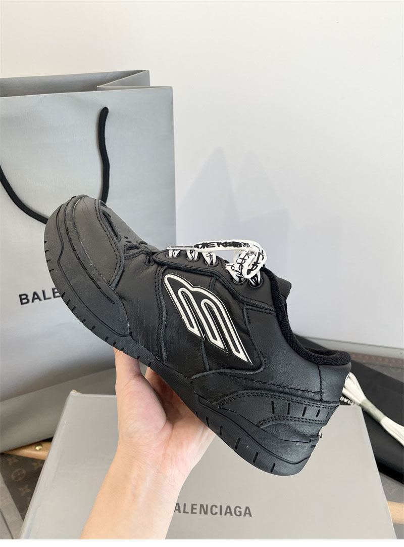 Balenciaga 발렌시아가 햄튼스 원-아웃 스니커즈 레플리카 18번 이미지 - 신발 | 세미샵 레플리카 사이트