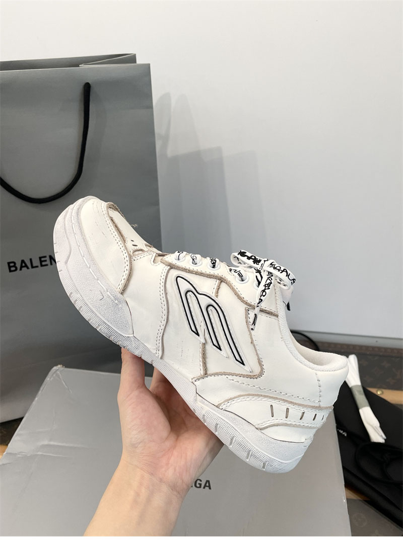 Balenciaga 발렌시아가 햄튼스 원-아웃 스니커즈 레플리카 21번 이미지 - 신발 | 세미샵 레플리카 사이트