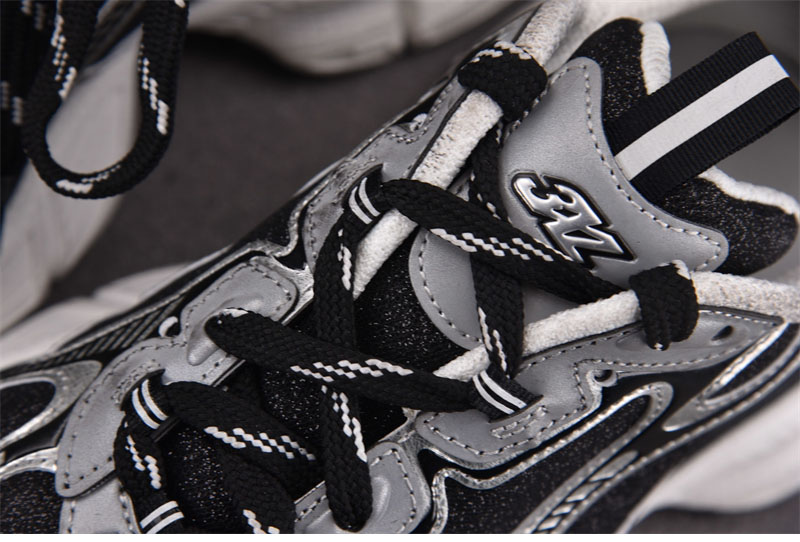 발렌시아가 발렌시아가 3XL 원아웃 이팩트 스니커즈 블랙 실버 레플리카 4번 이미지 - 신발 | 세미샵 레플리카 사이트