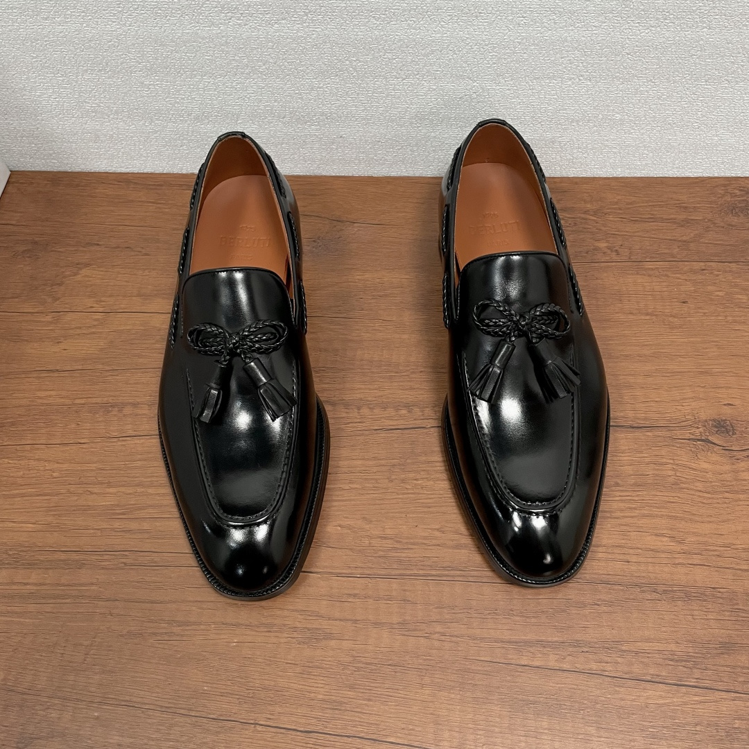 벨루티 벨루티 앤디 브레이디드 레더 테슬 로퍼 레플리카 3번 이미지 - 신발 | 세미샵 레플리카 사이트