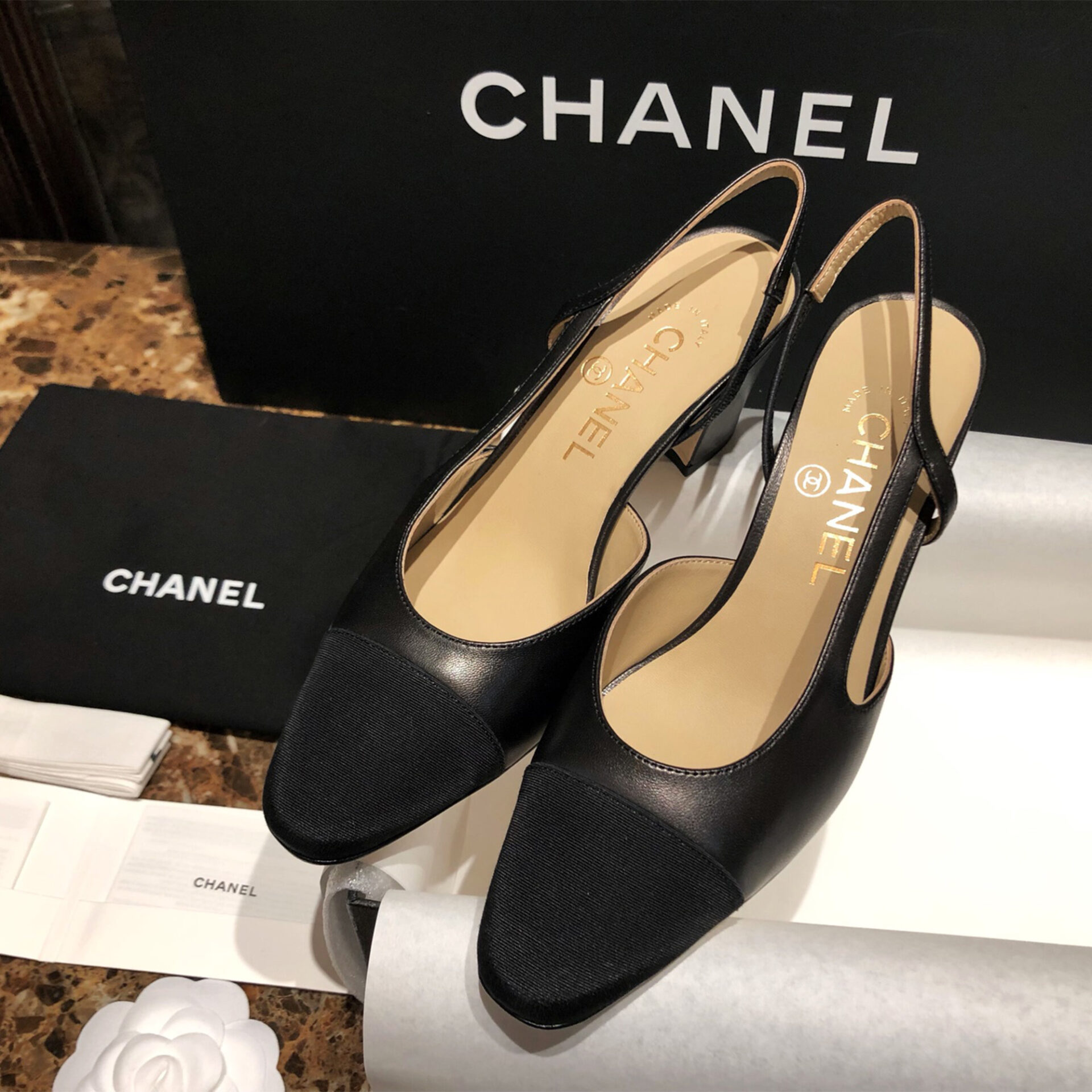 C H A N E L 샤넬 블랙 고트스킨 그로그랭 슬링백 플랫 슈즈 “34SIZE – 41SIZE” 레플리카 1번 이미지 - 신발 | 세미샵 레플리카 사이트