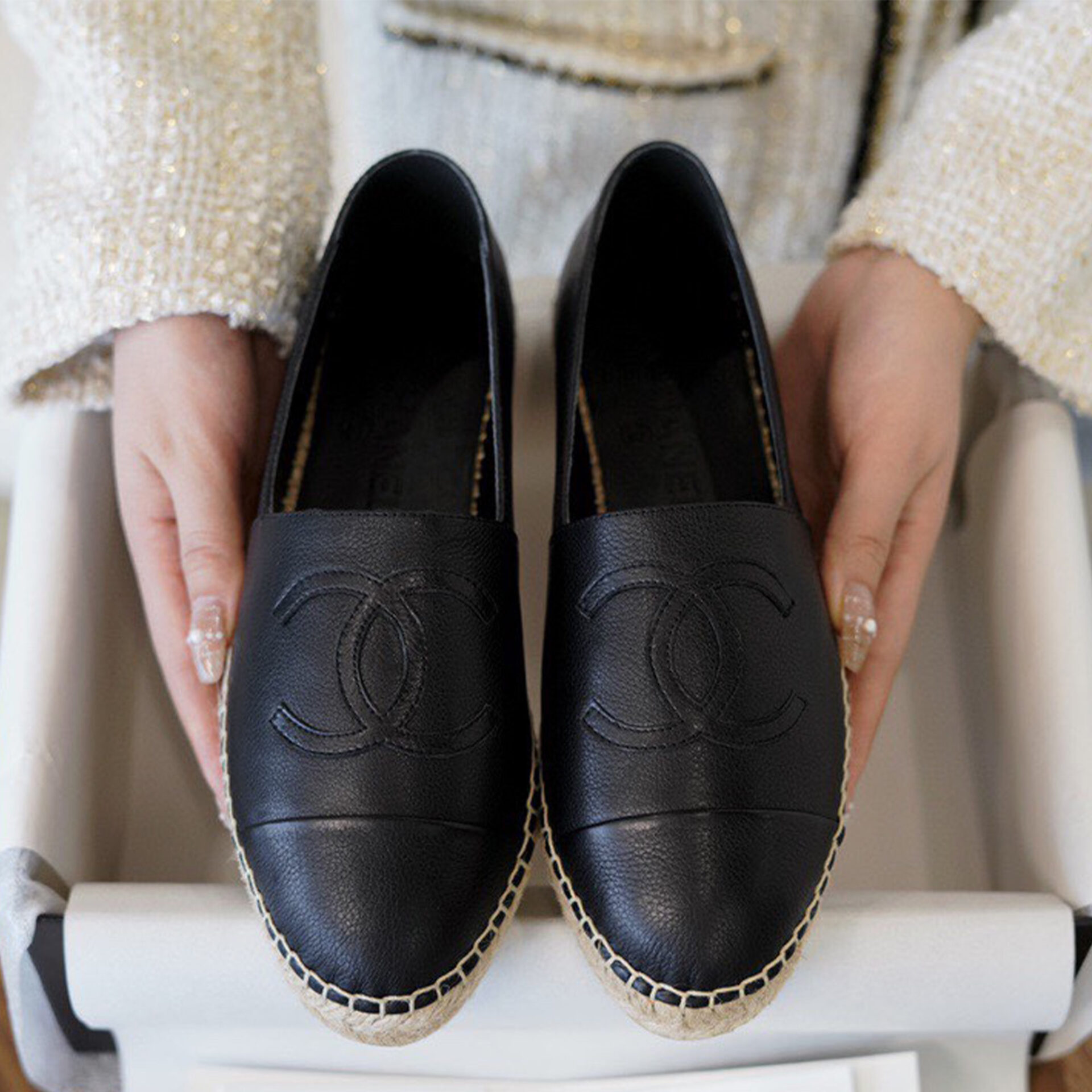 C H A N E L 샤넬 블랙 레더 에스파듀 “35SIZE – 41SIZE” 레플리카 1번 이미지 - 신발 | 세미샵 레플리카 사이트