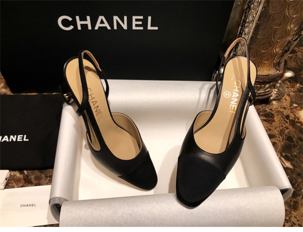 C H A N E L 샤넬 슬링백 클래식 쉽스킨 7cm 레플리카 5번 이미지 - 신발 | 세미샵 레플리카 사이트