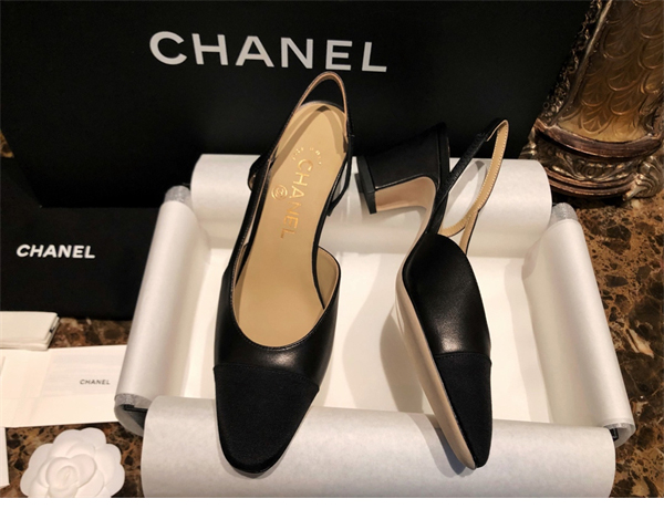 C H A N E L 샤넬 슬링백 클래식 쉽스킨 7cm 레플리카 8번 이미지 - 신발 | 세미샵 레플리카 사이트