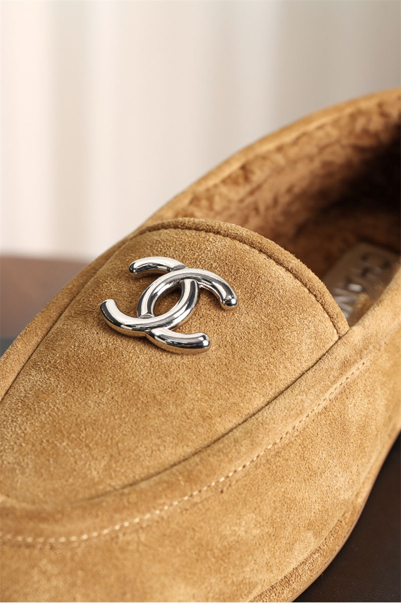 샤넬 샤넬 시어링 스웨이드 모카신 로퍼 레플리카 6번 이미지 - 신발 | 세미샵 레플리카 사이트