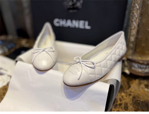 C H A N E L 샤넬 카프스킨 퀼팅 발레리나 플랫 슈즈 레플리카 4번 이미지 - 신발 | 세미샵 레플리카 사이트