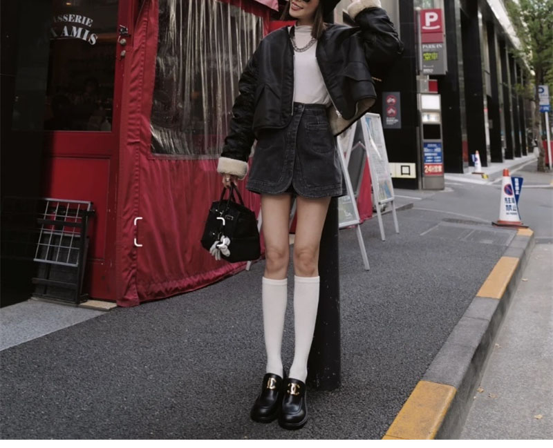 샤넬 샤넬 22k CC 로고 로퍼 （터보） 레플리카 8번 이미지 - 신발 | 세미샵 레플리카 사이트