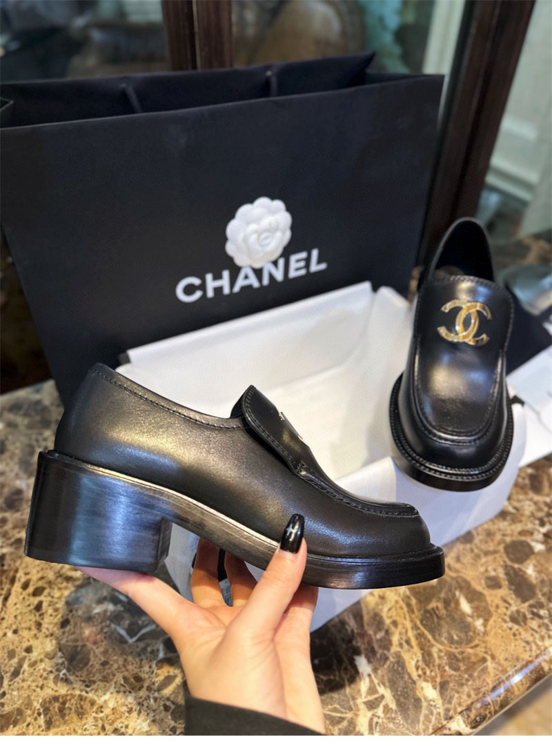 샤넬 샤넬 22k CC 로고 로퍼 （터보） 레플리카 2번 이미지 - 신발 | 세미샵 레플리카 사이트