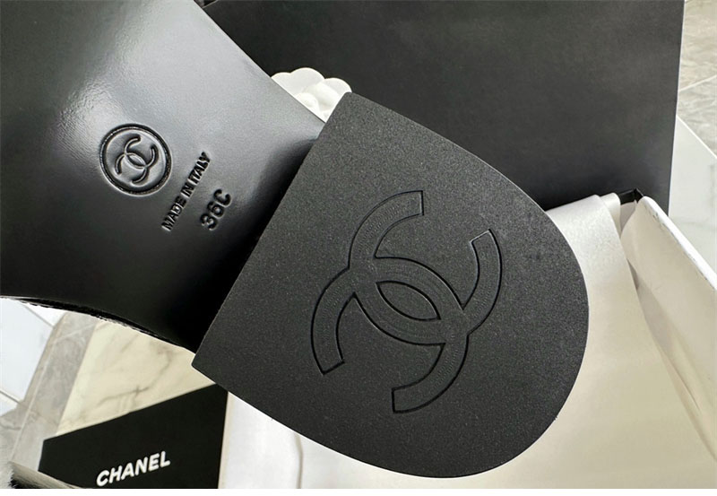 샤넬 샤넬 23B 로고 레이스업 부츠 레플리카 5번 이미지 - 신발 | 세미샵 레플리카 사이트