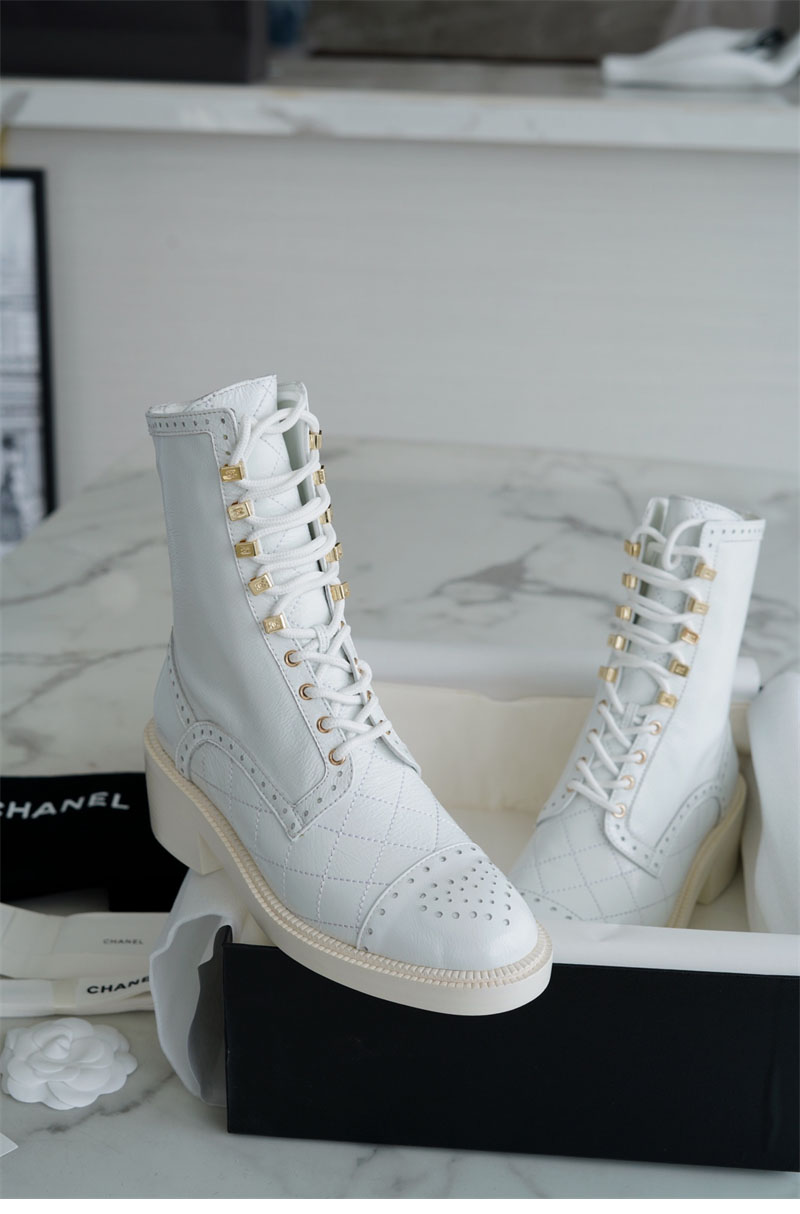 샤넬 샤넬 23B 로고 레이스업 부츠 레플리카 29번 이미지 - 신발 | 세미샵 레플리카 사이트