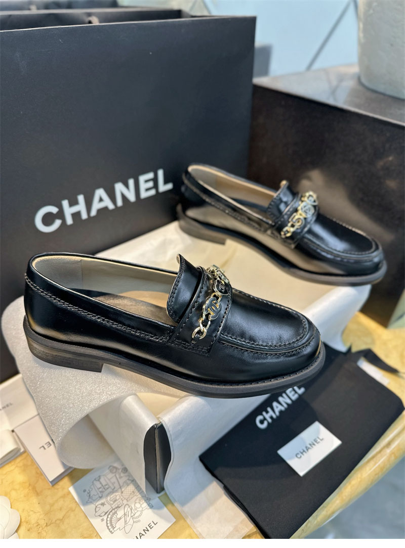 샤넬 샤넬 24A CC 드롭 체인 로퍼 레플리카 2번 이미지 - 신발 | 세미샵 레플리카 사이트