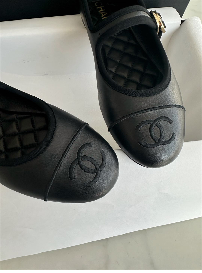 C H A N E L 샤넬 24B 체인 CC로고 로퍼 레플리카 17번 이미지 - 신발 | 세미샵 레플리카 사이트