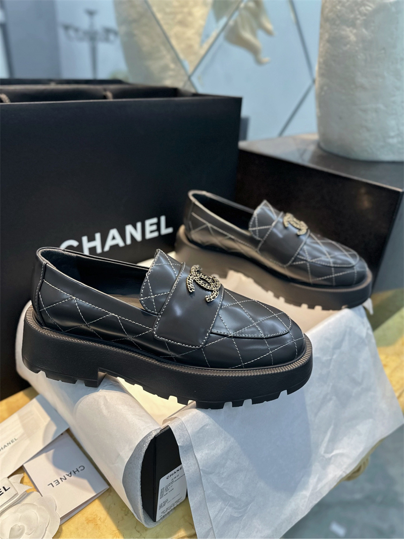 샤넬 샤넬 24B 체인 CC로고 로퍼 레플리카 5번 이미지 - 신발 | 세미샵 레플리카 사이트