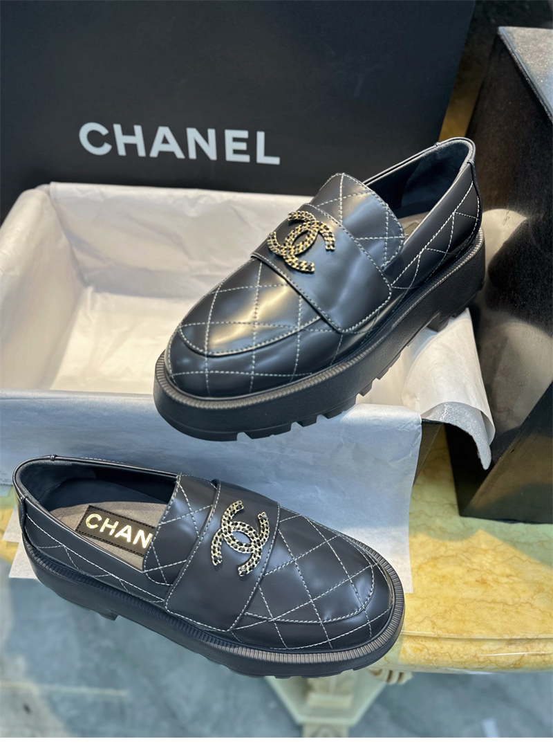 샤넬 샤넬 24B 체인 CC로고 로퍼 레플리카 6번 이미지 - 신발 | 세미샵 레플리카 사이트