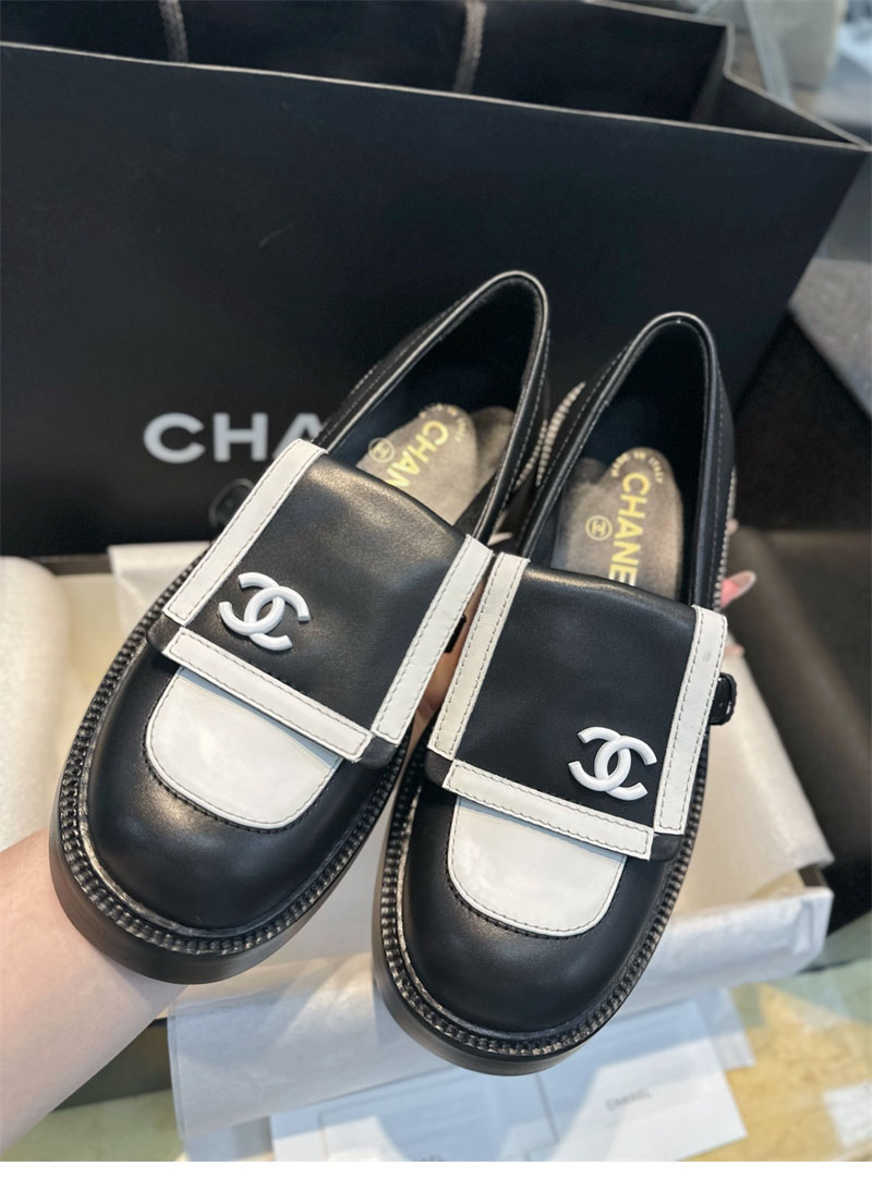 샤넬 샤넬 24B CC 로고 버클 로퍼 레플리카 12번 이미지 - 신발 | 세미샵 레플리카 사이트