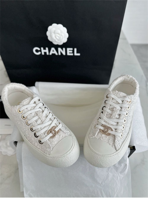 샤넬 샤넬 24P 트위드 골드 브로치 스니커즈 레플리카 4번 이미지 - 신발 | 세미샵 레플리카 사이트