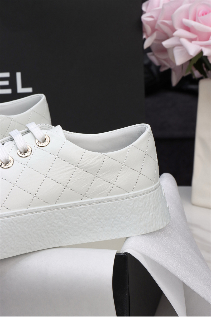 샤넬 샤넬 25A 빅터 쿼즈 화이트 스니커즈 레플리카 10번 이미지 - 신발 | 세미샵 레플리카 사이트