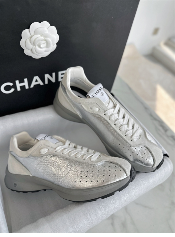 샤넬 샤넬 25c CC로고 스니커즈（터보） 레플리카 17번 이미지 - 신발 | 세미샵 레플리카 사이트