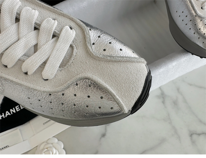 샤넬 샤넬 25c CC로고 스니커즈（터보） 레플리카 23번 이미지 - 신발 | 세미샵 레플리카 사이트