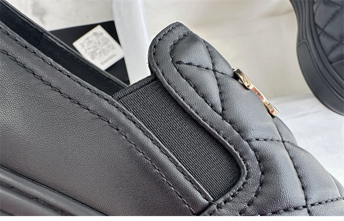 C H A N E L 샤넬 CC로고 퀼팅 슬립온 레플리카 13번 이미지 - 신발 | 세미샵 레플리카 사이트