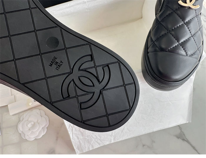 C H A N E L 샤넬 CC로고 퀼팅 슬립온 레플리카 16번 이미지 - 신발 | 세미샵 레플리카 사이트