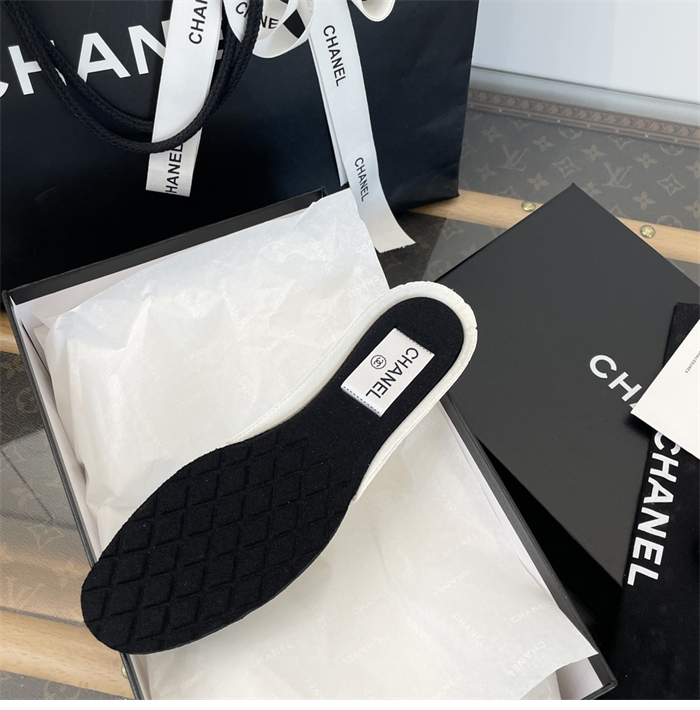 C H A N E L 샤넬 cc로고 메쉬 테니스 여성 스니커즈 레플리카 16번 이미지 - 신발 | 세미샵 레플리카 사이트