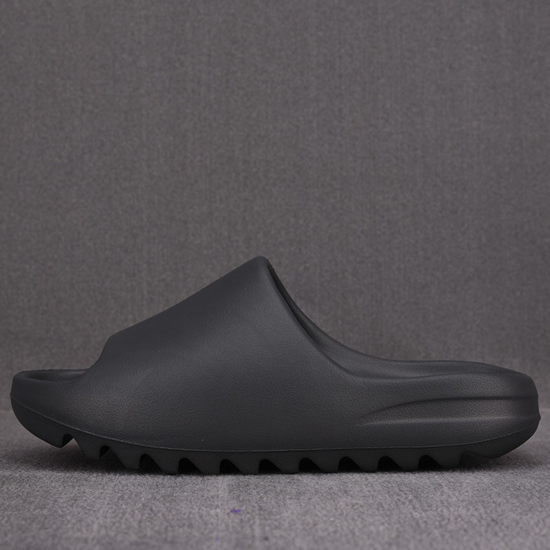 Adidas 아디다스 이지 슬라이드 “ONYX” Yeezy Slide HQ6448 레플리카 1번 이미지 - 신발 | 세미샵 레플리카 사이트