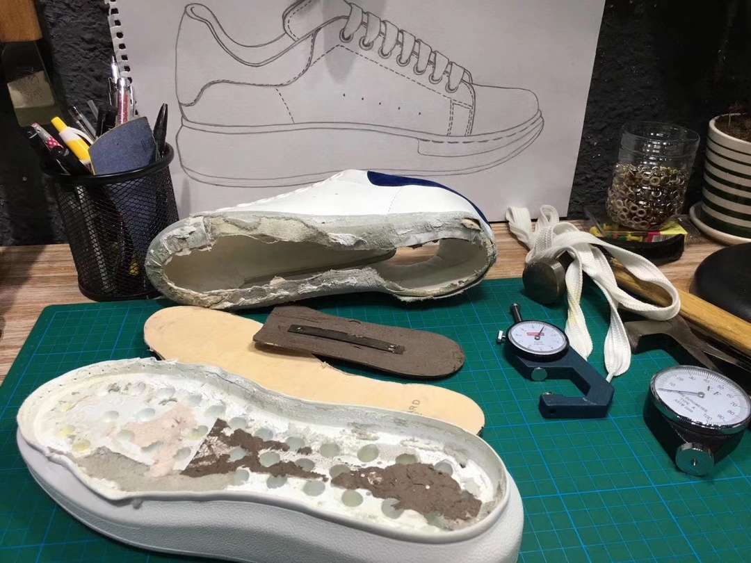 Alexander Mc Queen 알렉산더 맥퀸 오버솔 스니커즈 레플리카 3번 이미지 - 신발 | 세미샵 레플리카 사이트