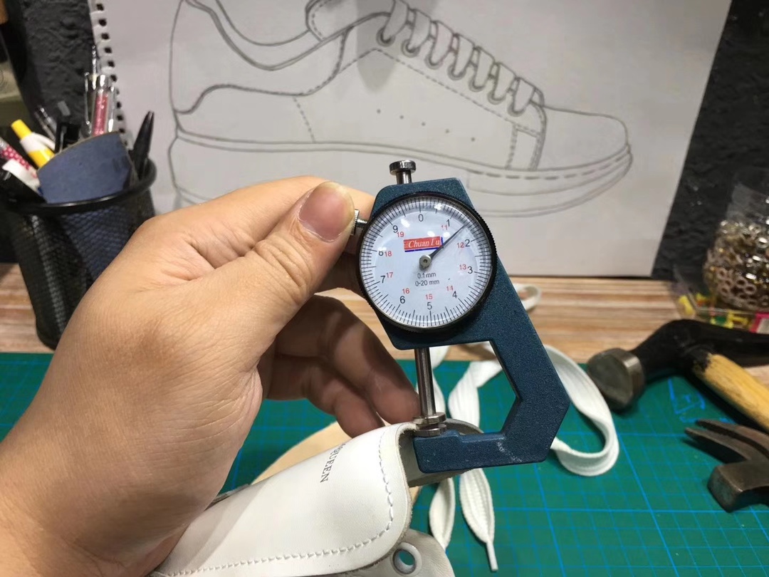 Alexander Mc Queen 알렉산더 맥퀸 오버솔 스니커즈 레플리카 8번 이미지 - 신발 | 세미샵 레플리카 사이트