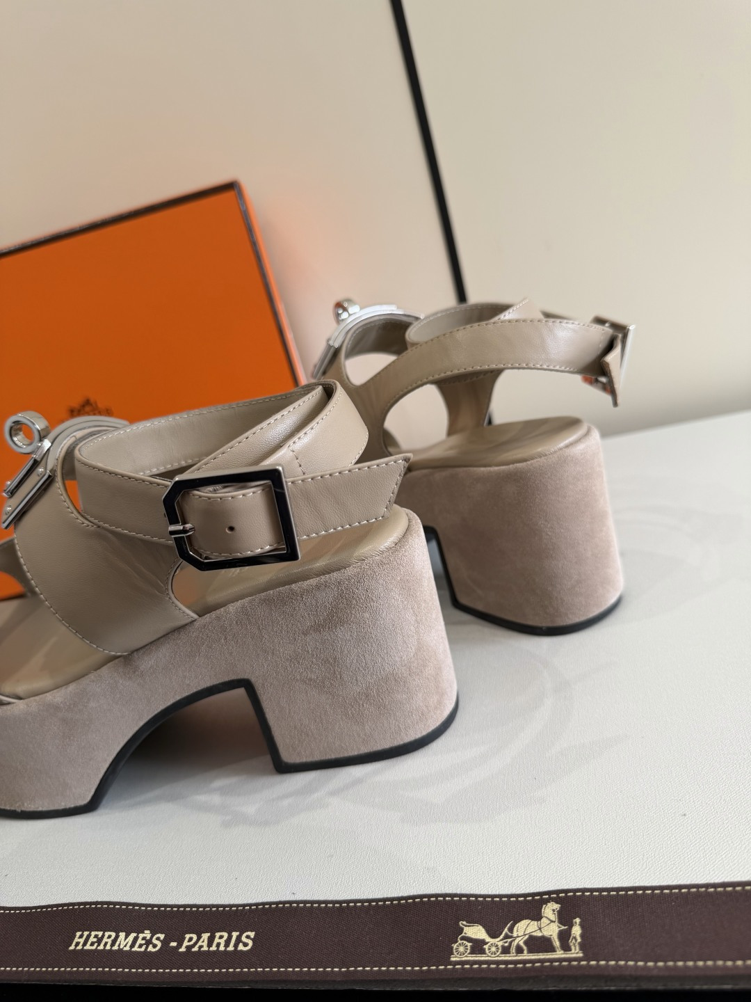 에르메스 에르메스 엠파이어 샌들 레플리카 18번 이미지 - 신발 | 세미샵 레플리카 사이트