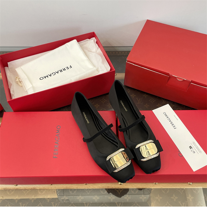 Ferragamo 페레가모 뉴 바라 플레이트 발레플랫 레플리카 8번 이미지 - 신발 | 세미샵 레플리카 사이트