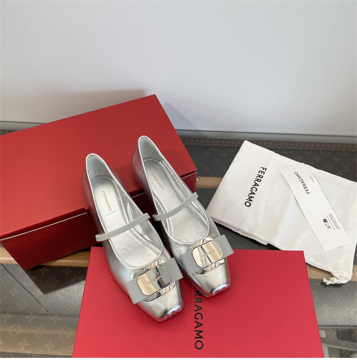 Ferragamo 페레가모 뉴 바라 플레이트 발레플랫 레플리카 16번 이미지 - 신발 | 세미샵 레플리카 사이트