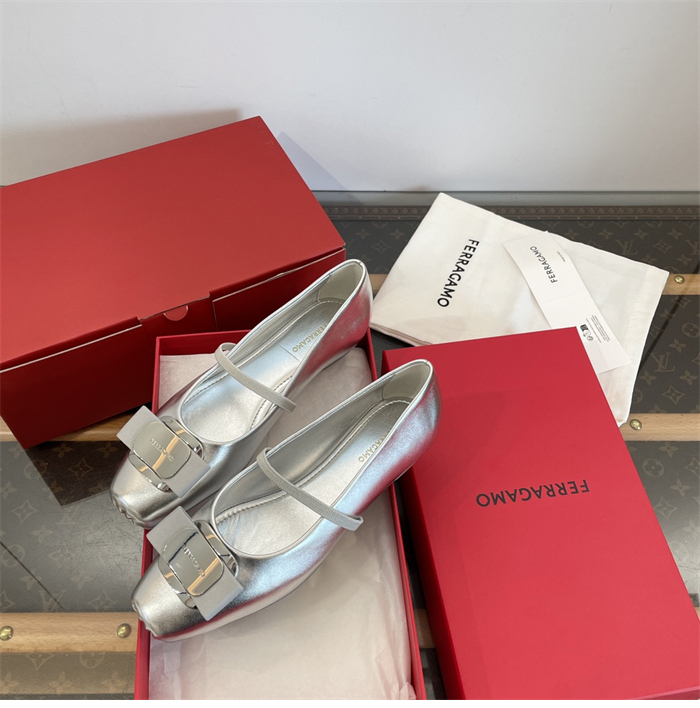 Ferragamo 페레가모 뉴 바라 플레이트 발레플랫 레플리카 21번 이미지 - 신발 | 세미샵 레플리카 사이트