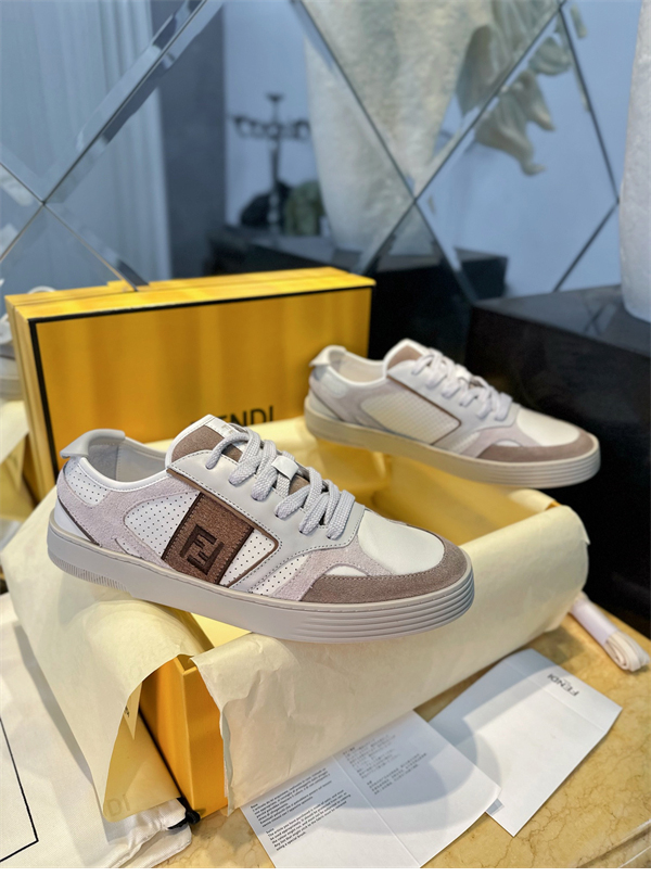 Fendi 펜디 스텝 레더 남성 스니커즈 레플리카 3번 이미지 - 신발 | 세미샵 레플리카 사이트