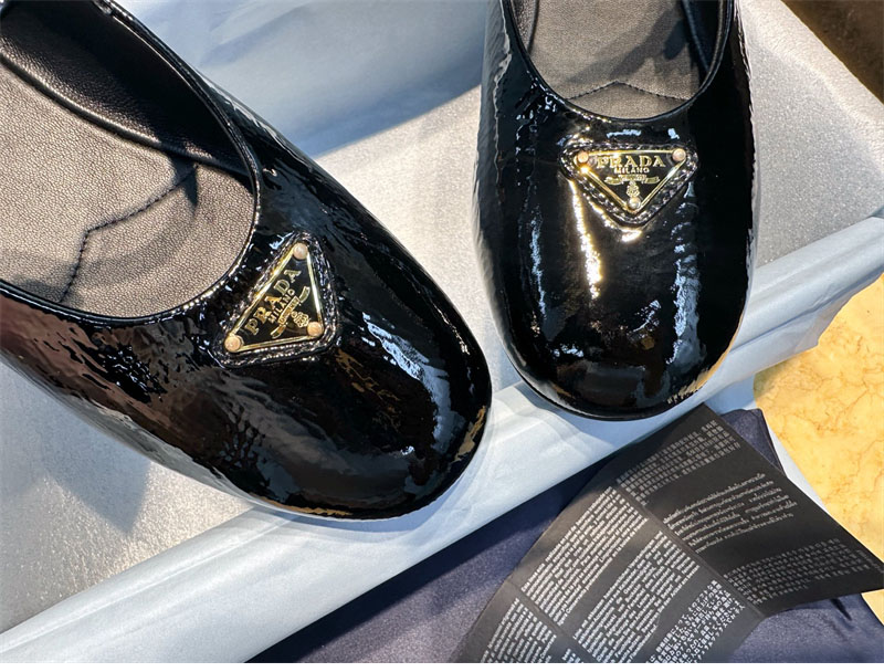 프라다 프라다 나플락 페이턴트 레더 발레리나 플랫 슈즈 레플리카 18번 이미지 - 신발 | 세미샵 레플리카 사이트