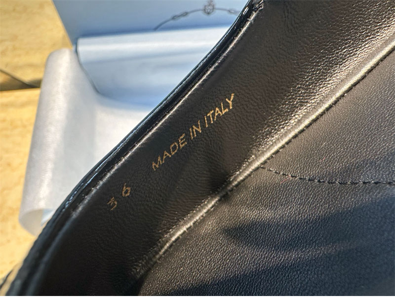 프라다 프라다 나플락 페이턴트 레더 발레리나 플랫 슈즈 레플리카 5번 이미지 - 신발 | 세미샵 레플리카 사이트