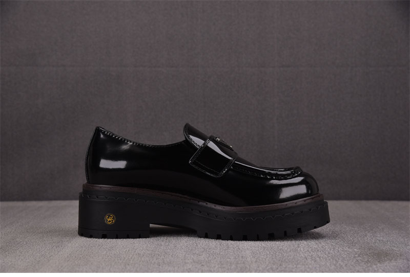 P R A D A 프라다 브러쉬드 페이턴트 러버 솔 로퍼 레플리카 13번 이미지 - 신발 | 세미샵 레플리카 사이트