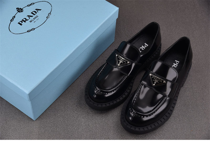 P R A D A 프라다 초콜릿 브러쉬드 페이턴트 로퍼 레플리카 12번 이미지 - 신발 | 세미샵 레플리카 사이트