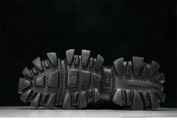 P R A D A 프라다 클라우드 버스트 썬더 스니커즈 블랙 레플리카 6번 이미지 - 신발 | 세미샵 레플리카 사이트