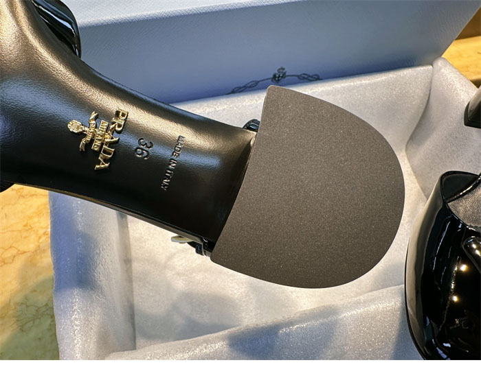 P R A D A 프라다 페이턴트 레더 슬링백 펌프스 레플리카 16번 이미지 - 신발 | 세미샵 레플리카 사이트