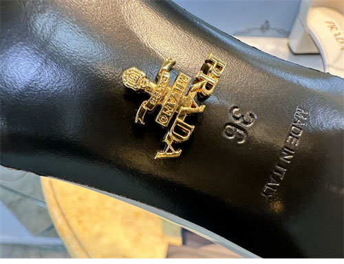 P R A D A 프라다 페이턴트 레더 슬링백 펌프스 레플리카 16번 이미지 - 신발 | 세미샵 레플리카 사이트