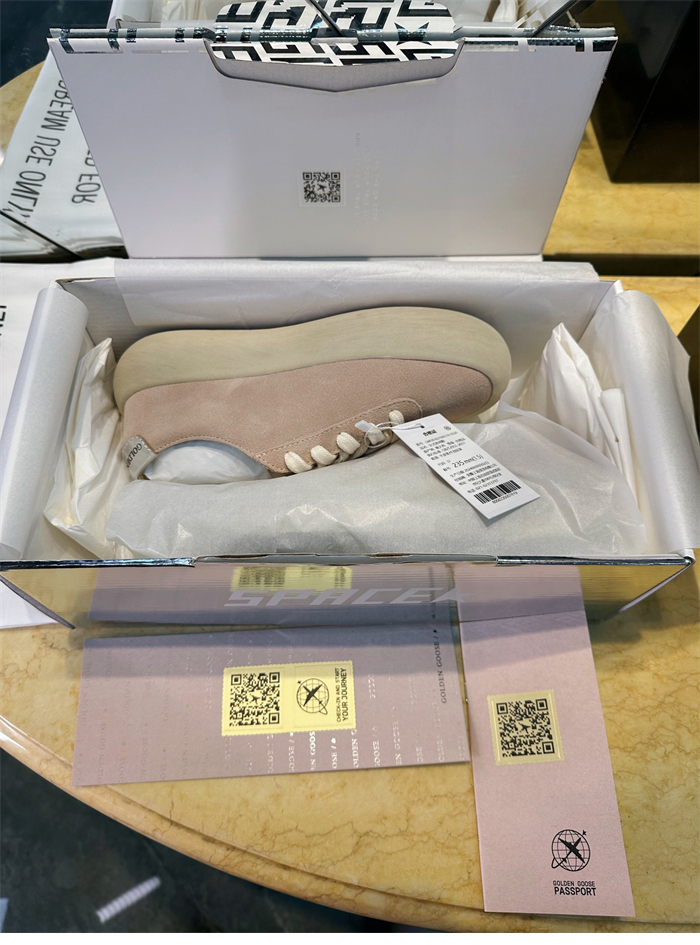 Golden Goose 골든구스 스페이스 스타 스니커즈 레플리카 4번 이미지 - 신발 | 세미샵 레플리카 사이트