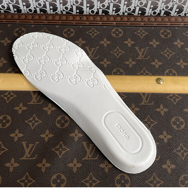 Gucci 구찌 GG 캔버스 스니커즈 베이지 블랙 수프림 레플리카 13번 이미지 - 신발 | 세미샵 레플리카 사이트