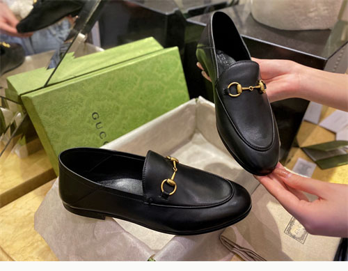 구찌 구찌 브릭스톤 홀스빗 로퍼 레플리카 14번 이미지 - 신발 | 세미샵 레플리카 사이트