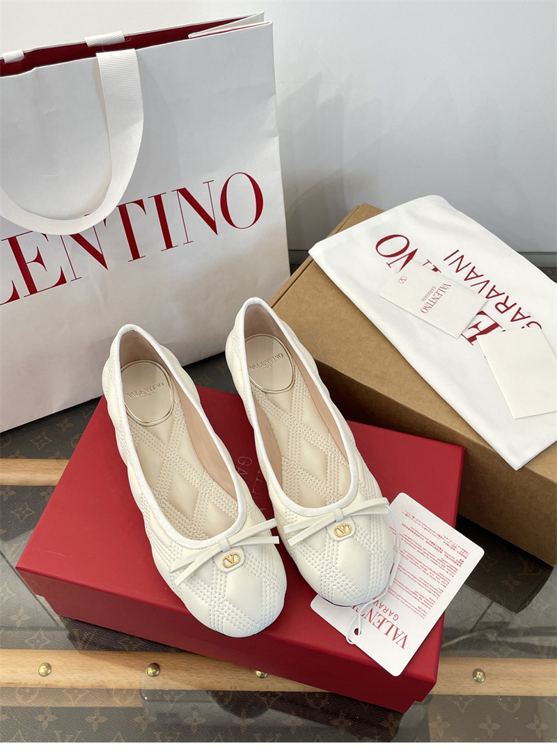 *기타 발렌티노 가라바니 퀼티 67 발레리나 플랫 슈즈 레플리카 7번 이미지 - 신발 | 세미샵 레플리카 사이트