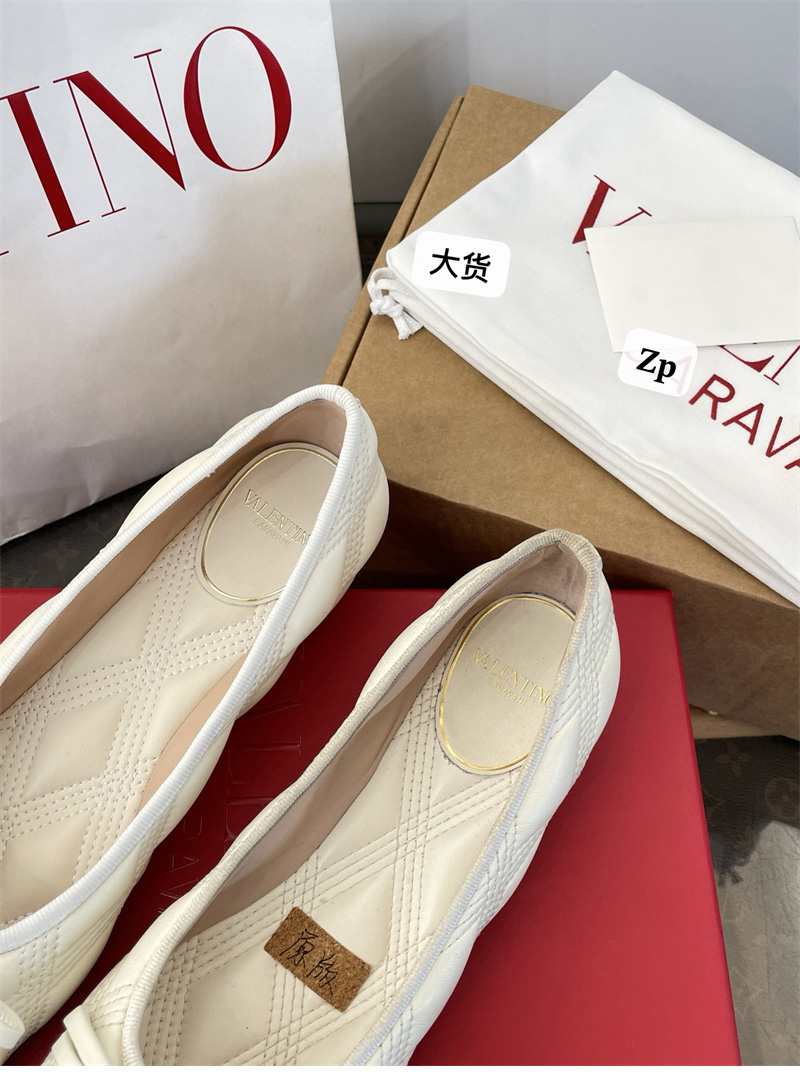 *기타 발렌티노 가라바니 퀼티 67 발레리나 플랫 슈즈 레플리카 23번 이미지 - 신발 | 세미샵 레플리카 사이트