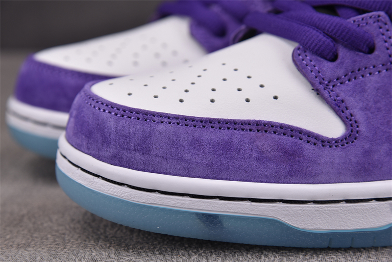 Nike 나이키 SB 덩크 로우 프로 x 헤일리 윌슨 블랙 앤 코트 퍼플 HJ0513-500 레플리카 12번 이미지 - 신발 | 세미샵 레플리카 사이트