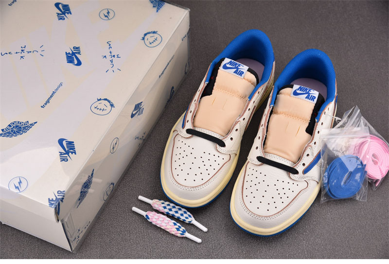 Nike 나이키 x 트레비스 스캇 에어조던1 로우 OG SP 밀리터리 블루 DM7866-104 레플리카 8번 이미지 - 신발 | 세미샵 레플리카 사이트