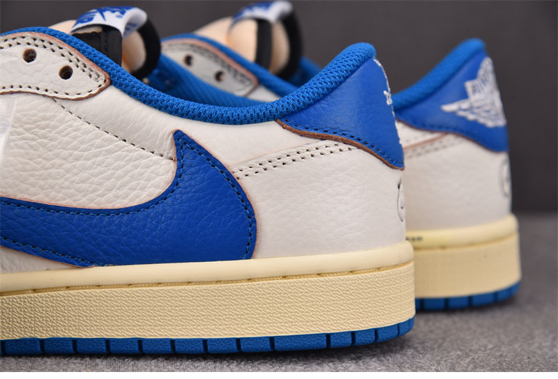 Nike 나이키 x 트레비스 스캇 에어조던1 로우 OG SP 밀리터리 블루 DM7866-104 레플리카 15번 이미지 - 신발 | 세미샵 레플리카 사이트